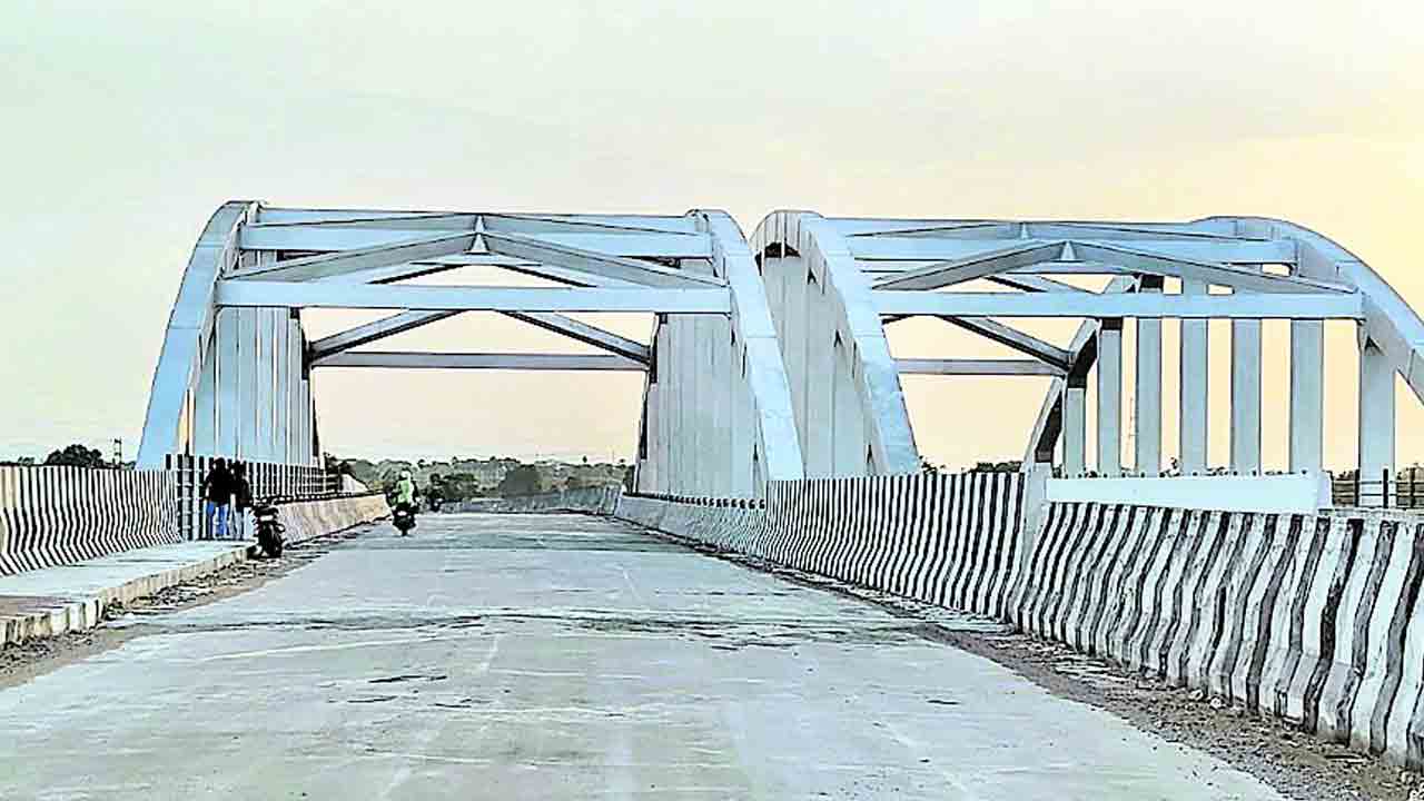 ప్రారంభానికి ముందే.. పాడయ్యింది!