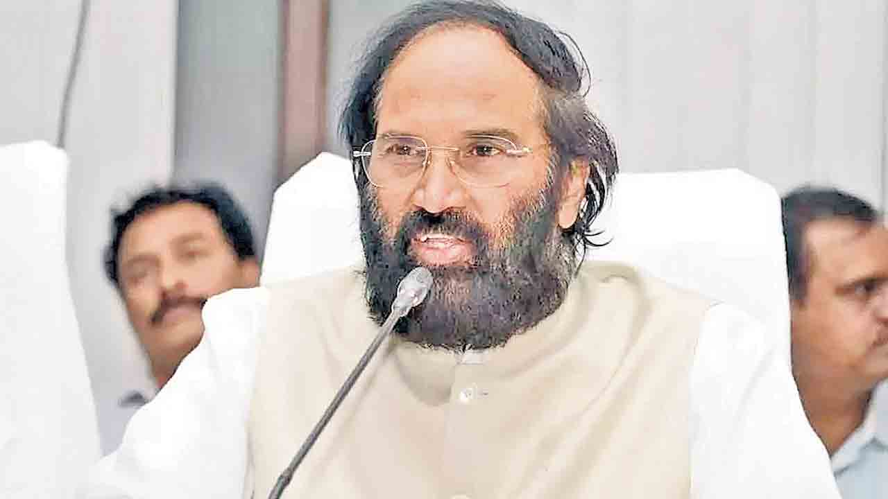 లక్ష్యం తగ్గించినట్టు ఒప్పుకొన్న ఉత్తమ్‌