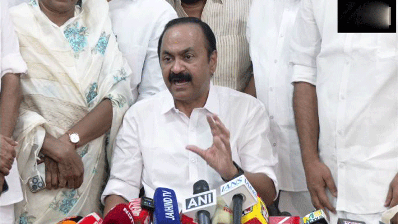 VD Satheesan | ఇకపై కొత్త శకం, కొత్త కేరళం.. మీడియాతో కేరళం సీఎం వీడీ సతీశన్‌