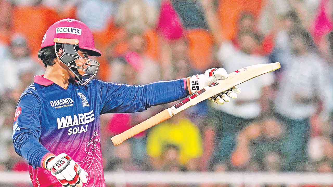 వైభవ్‌ వీరంగం