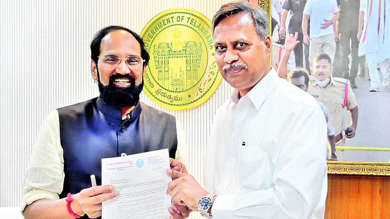 జనగామ రైతులకు దేవాదుల నీళ్లివ్వండి..