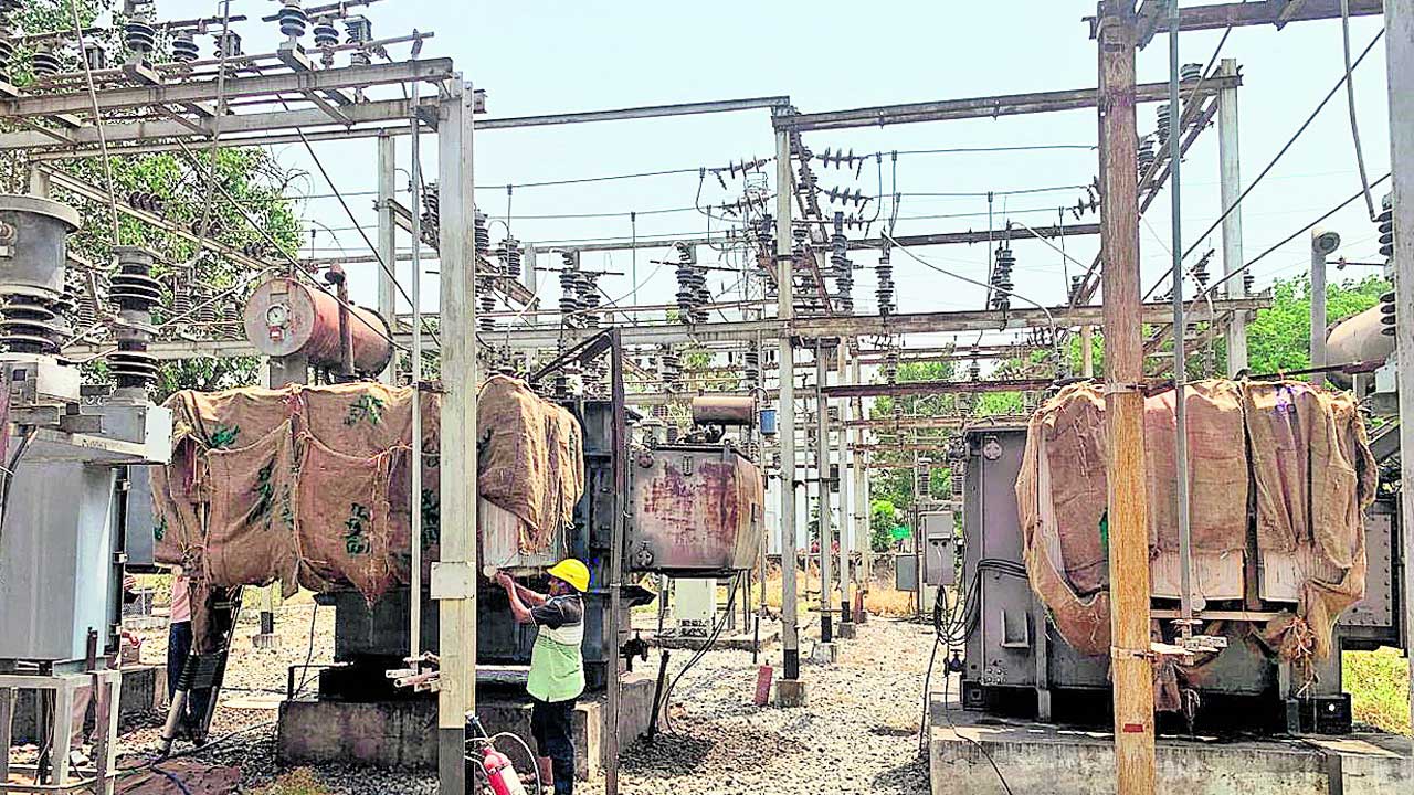 ట్రాన్స్‌ఫార్మర్లకు నీటితో కూలింగ్‌