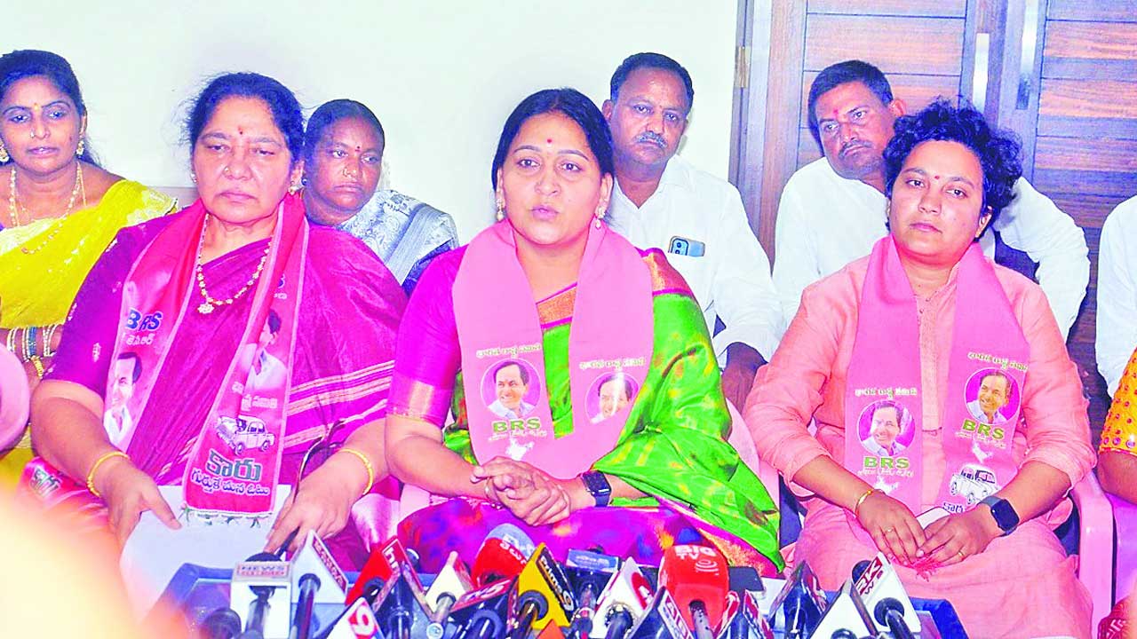 పాలనపై రేవంత్‌రెడ్డికి సోయి లేదు