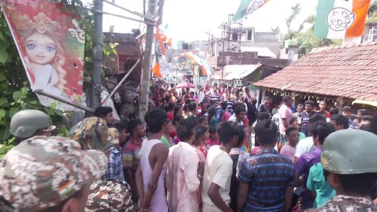 West Bengal | పశ్చిమ బెంగాల్‌ ఫాల్టాలో ఉద్రిక్తత.. టీఎంసీ గూండాలు బెదిరిస్తున్నారంటూ స్థానికుల ఫిర్యాదు