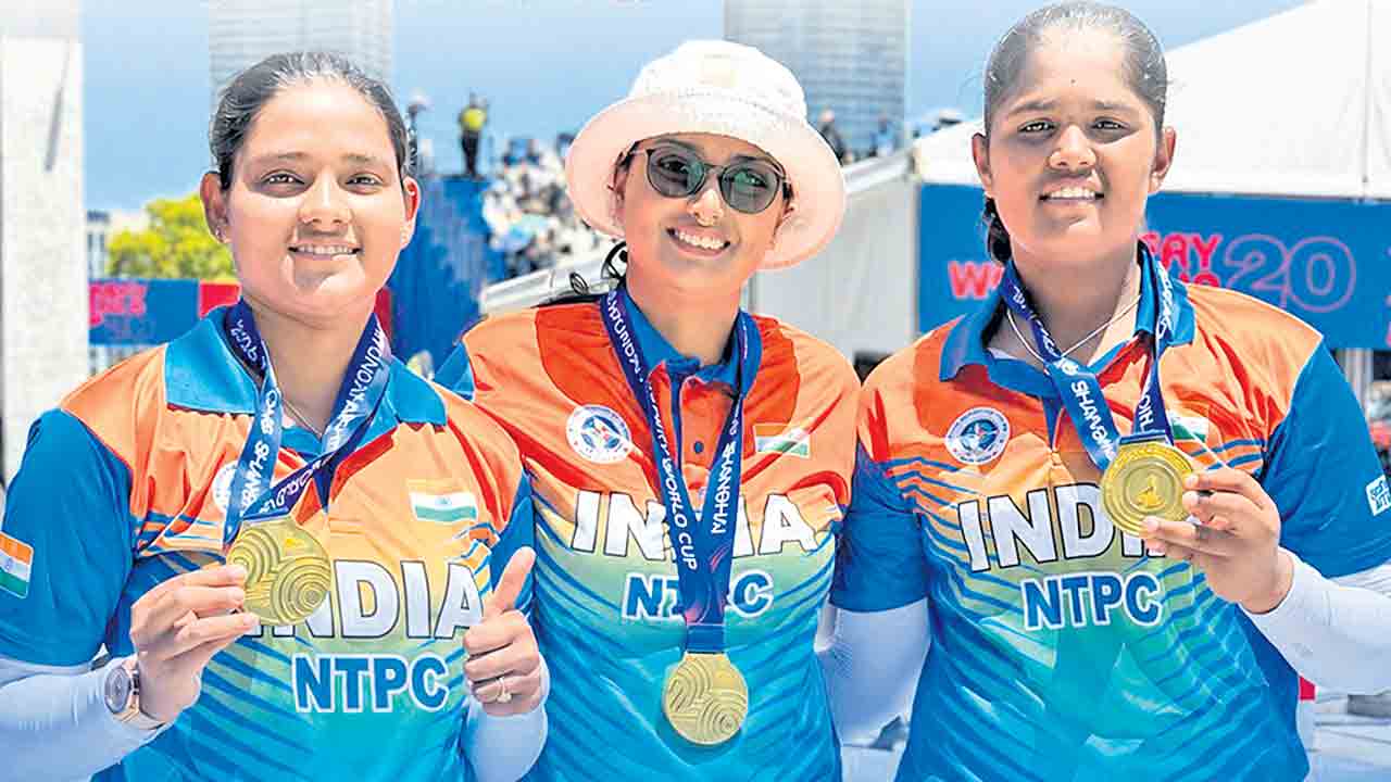 దీపిక బృందానికి పసిడి