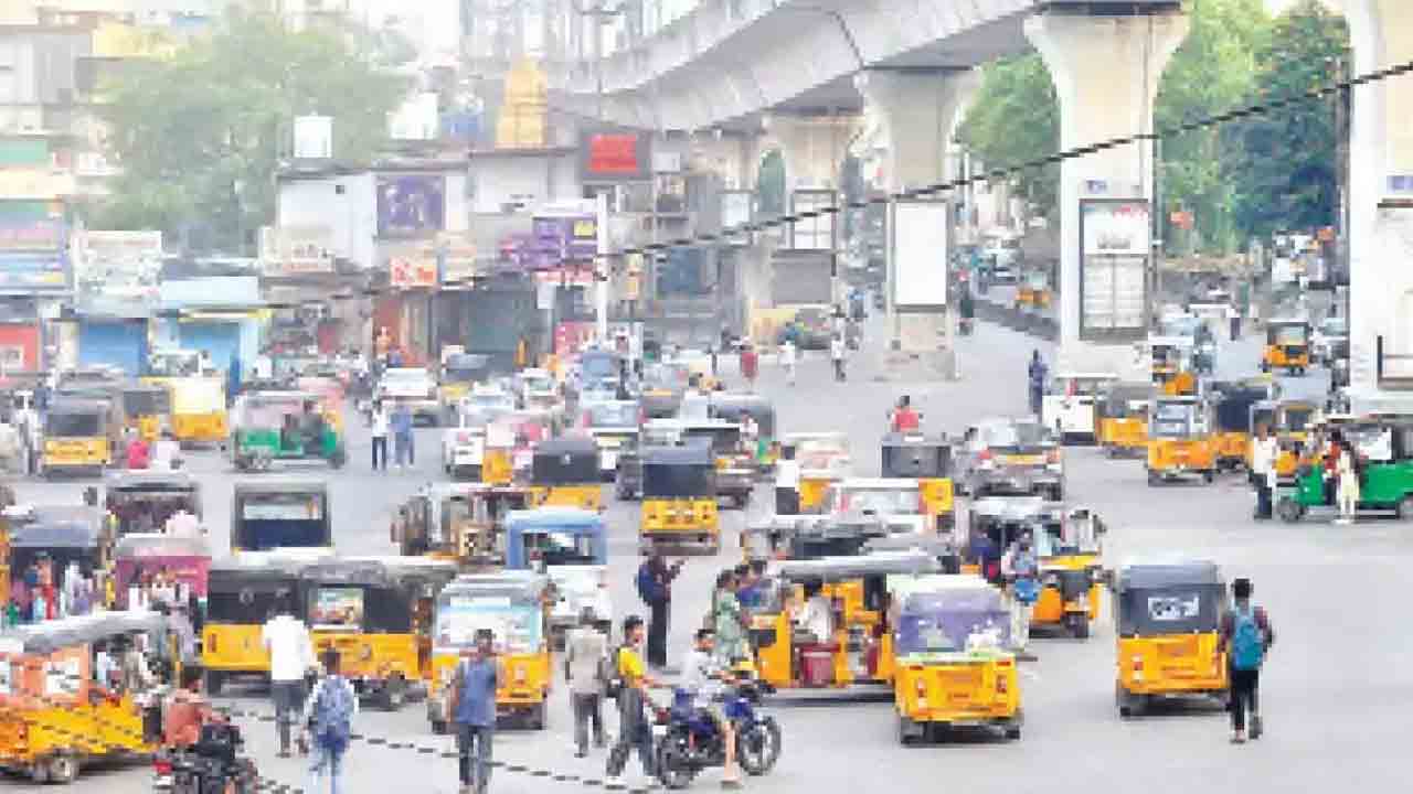 హామీల అమలెప్పుడు?.. నేడు ఆటోడ్రైవర్ల ధర్నా