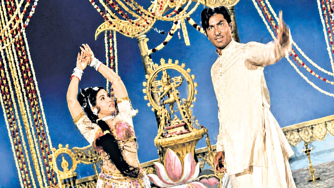 ఆడవే మయూరీ.. నటనమాడవే మయూరీ