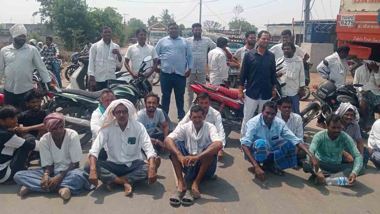 Sarangapur | నిర్మల్‌ జిల్లాలో జొన్నలు కొనుగోలు చేయాలని రైతుల ధర్నా