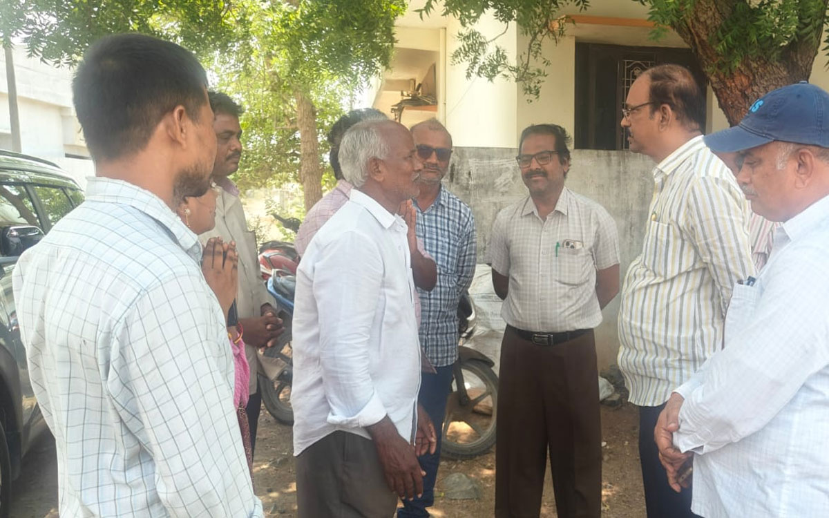 ‘అధైర్య పడకండి.. న్యాయం చేస్తాం’