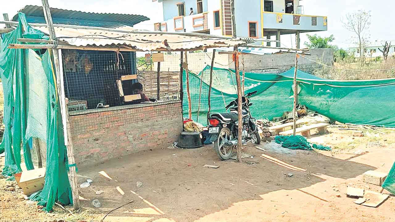జోరుగా బెల్ట్‌ దందా