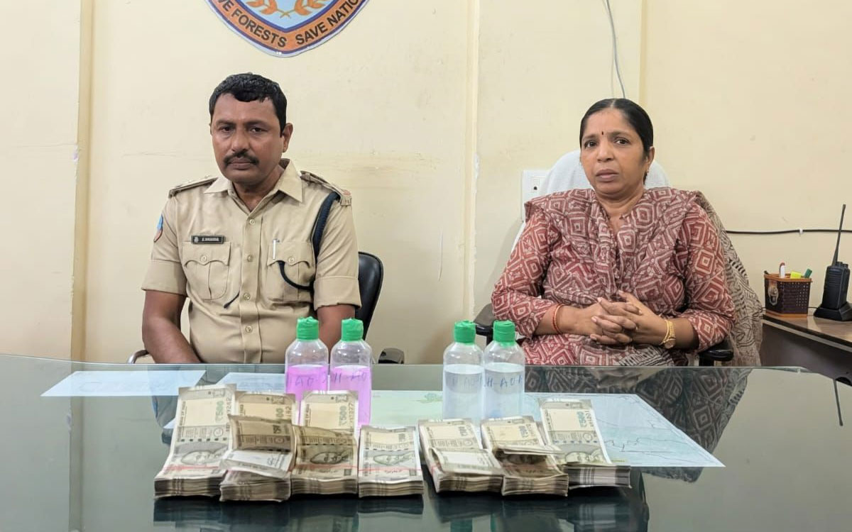 ఏసీబీ వలలో భద్రాచలం ఫారెస్ట్ అధికారులు