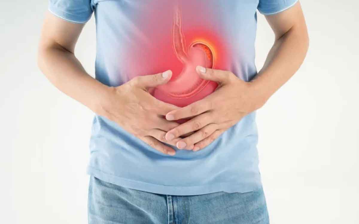 Bloating | వేస‌విలో ఎక్కువ‌గా వ‌చ్చే క‌డుపు ఉబ్బ‌రం స‌మ‌స్య త‌గ్గాలంటే.. వీటిని తినండి..