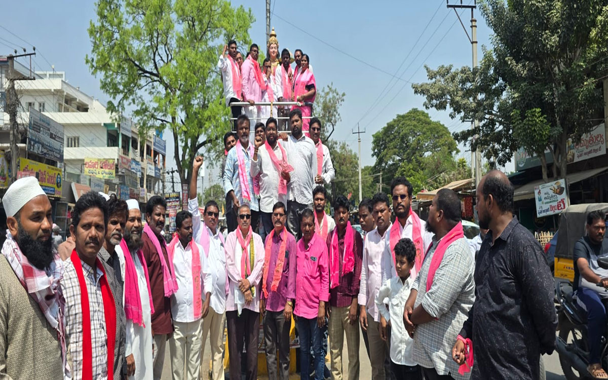 ‘ప్రభుత్వం రైతు డిక్లరేషన్‌ను అమలు చేయాలి’