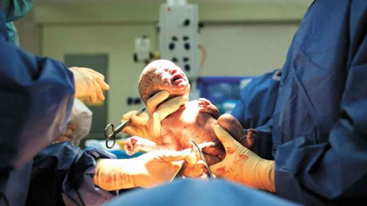 C-Section Deliveries: సిజేరియ‌న్ ఆప‌రేష‌న్లలో తెలంగాణ టాప్‌.. జాతీయ ఆరోగ్య శాఖ ఆందోళ‌న‌క‌ర రిపోర్టు