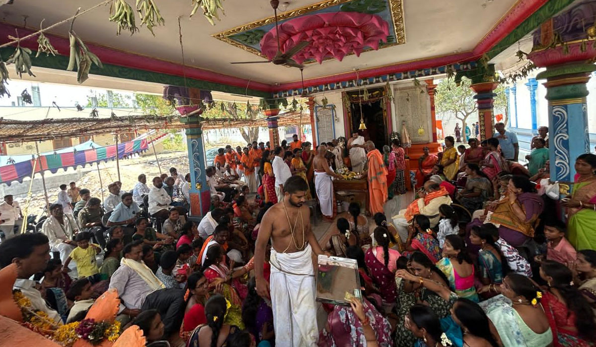 Chinnakalvala | చిన్నకల్వలలో ఘనంగా హనుమాన్ జయంతి వేడుకలు