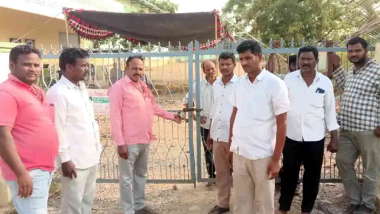 Bhatti Vikramarka | పంట కొనాలని ఆందోళన చేశారని.. భట్టి విక్రమార్క ఇలాకాలో రైతులపై కేసు నమోదు