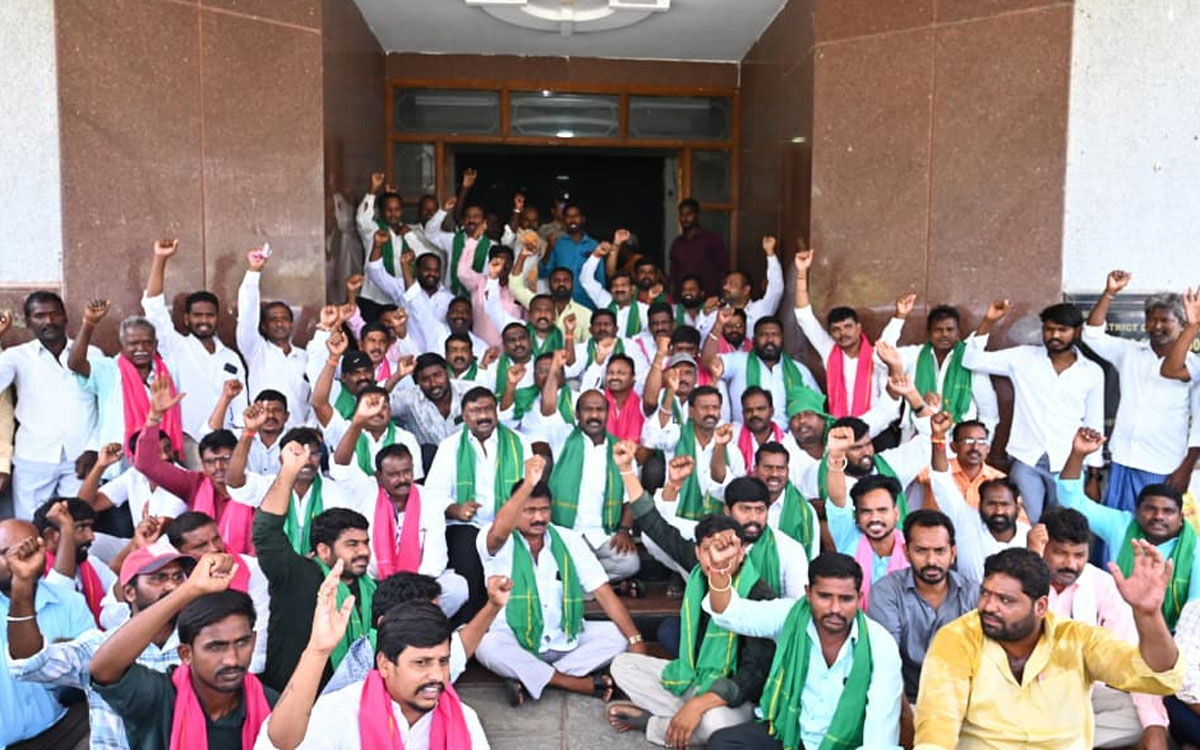 'ధాన్యం కొనుగోళ్లలో రైతులకు జరుగుతున్న అన్యాయాలపై చర్యలు తీసుకోవాలి'