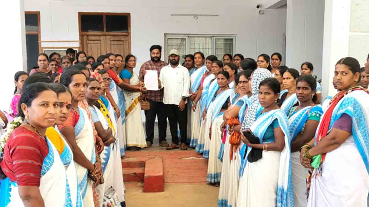 ఆశ వర్కర్ల సమస్యలు వెంటనే పరిష్కరించాలి : పి.రామకృష్ణ