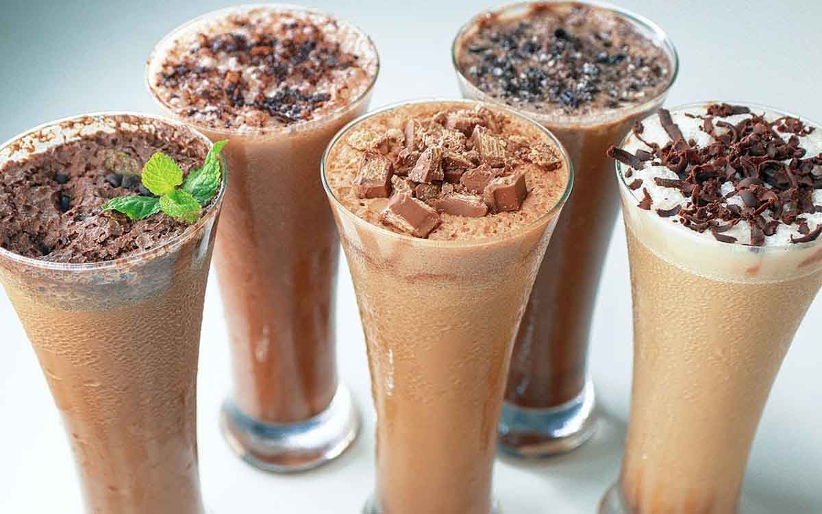 Cold Coffee | వేస‌విలో కాఫీ ప్రియుల‌కు ఉప‌శ‌మ‌నం అందించే కోల్డ్ కాఫీ వెరైటీలు.. వీటిని ట్రై చేయండి..