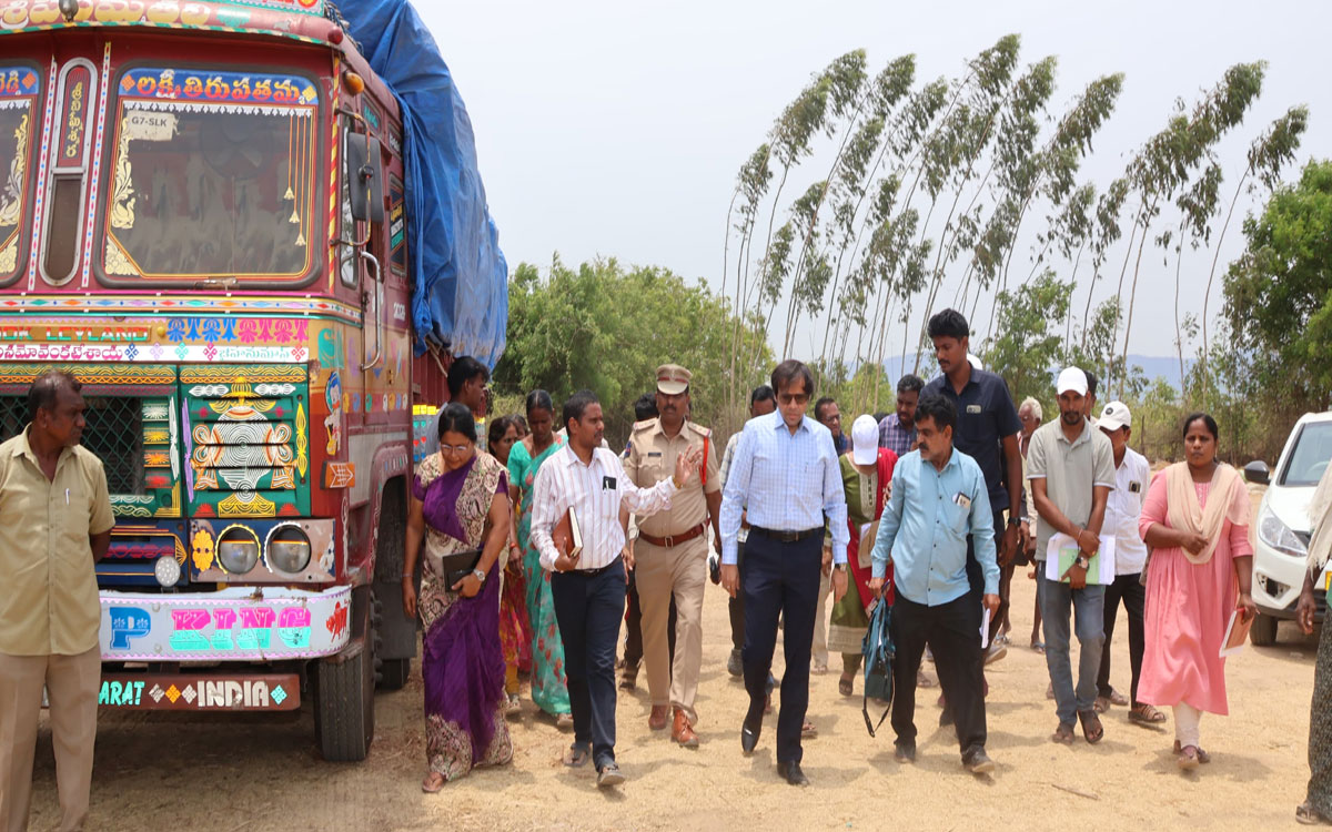 అకాల వర్షాల పట్ల అప్రమత్తంగా ఉండాలి : కలెక్టర్ అంకిత్