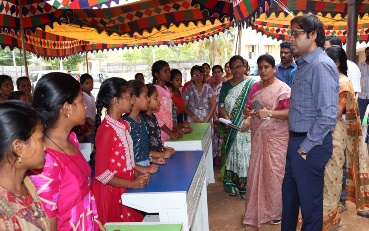 ​విద్యా వారోత్సవాలను విజయవంతం చేయాలి : కలెక్టర్ అంకిత్