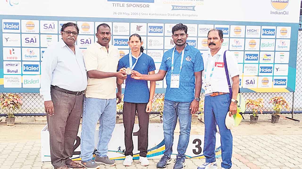 దీప్తి పసిడి పరుగు