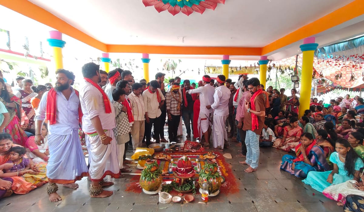 Dharmapuri | ధర్మారంలో ఘనంగా ఎల్లమ్మ పట్నాలు