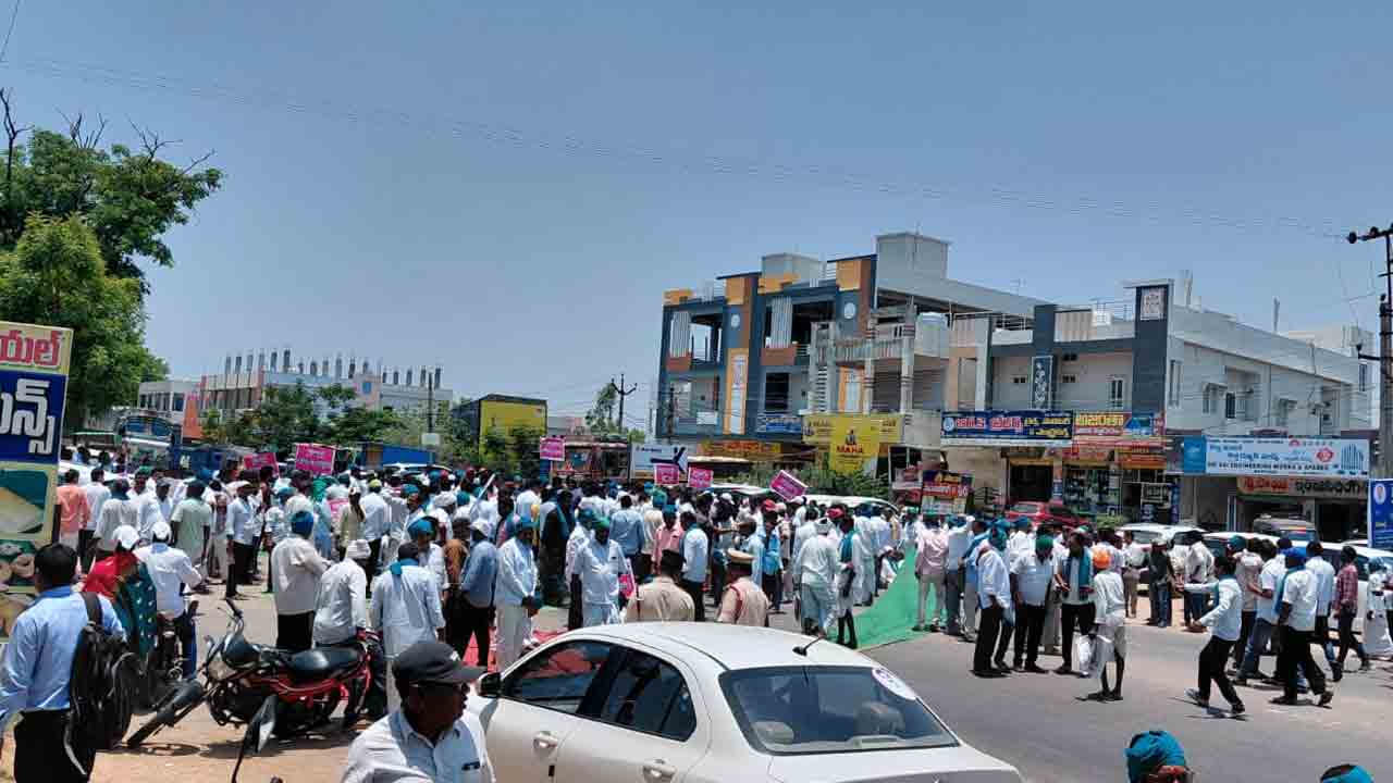 Nizamabad | ధాన్యం కొనుగోళ్లలో దోపిడీని అరికట్టాలి : మాజీ మంత్రి వేముల ప్రశాంత్ రెడ్డి