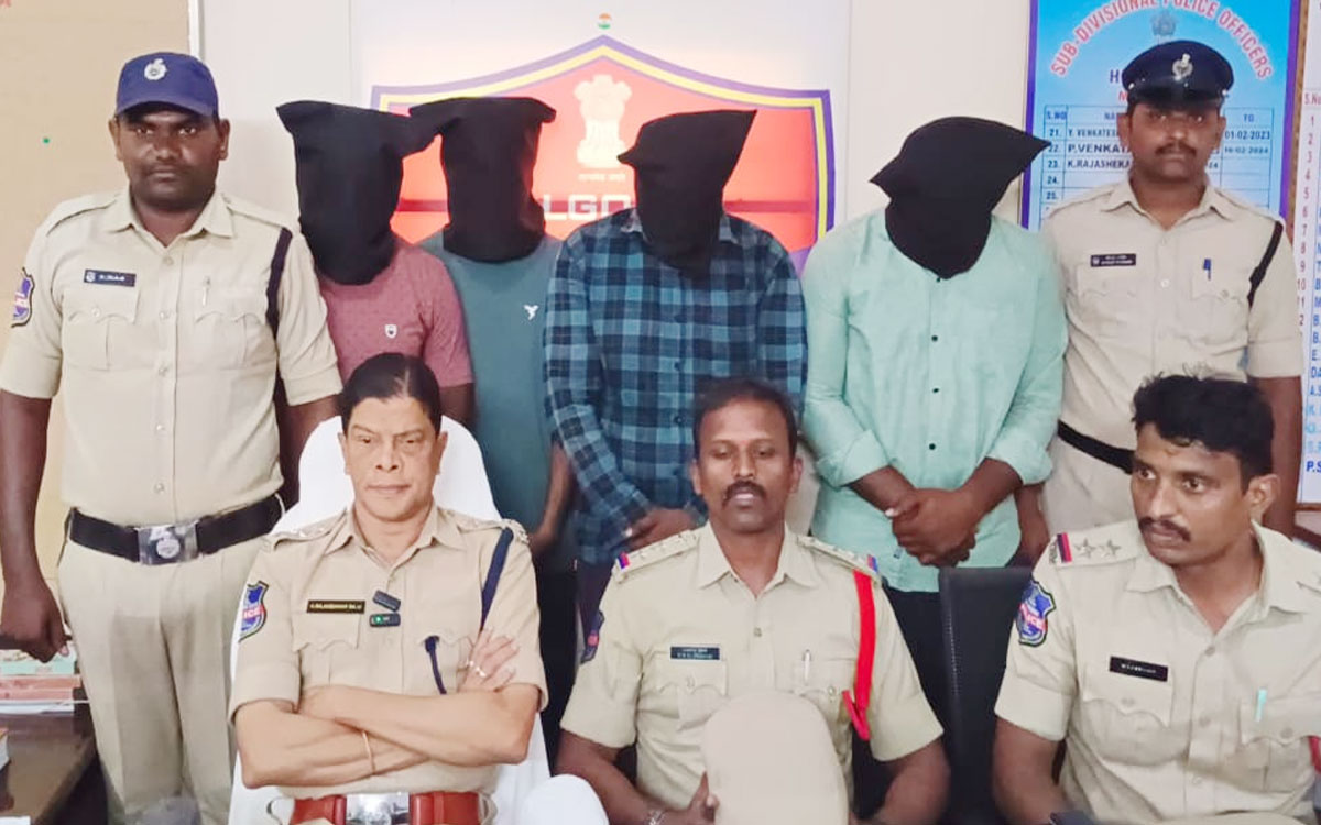 పుస్తెలతాడు చోరీ కేసులో నలుగురు నిందితులు అరెస్ట్