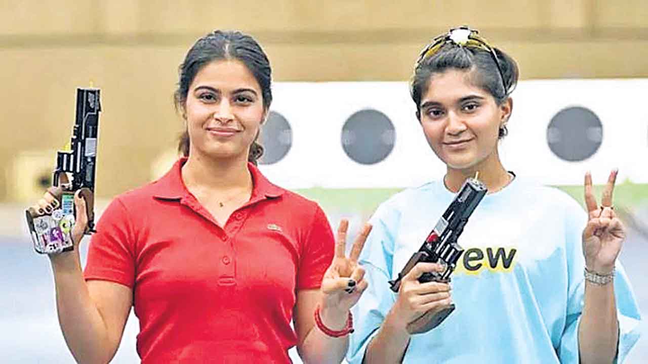 షూటింగ్‌ వరల్డ్‌ కప్‌ బరిలో ఇషా, మను
