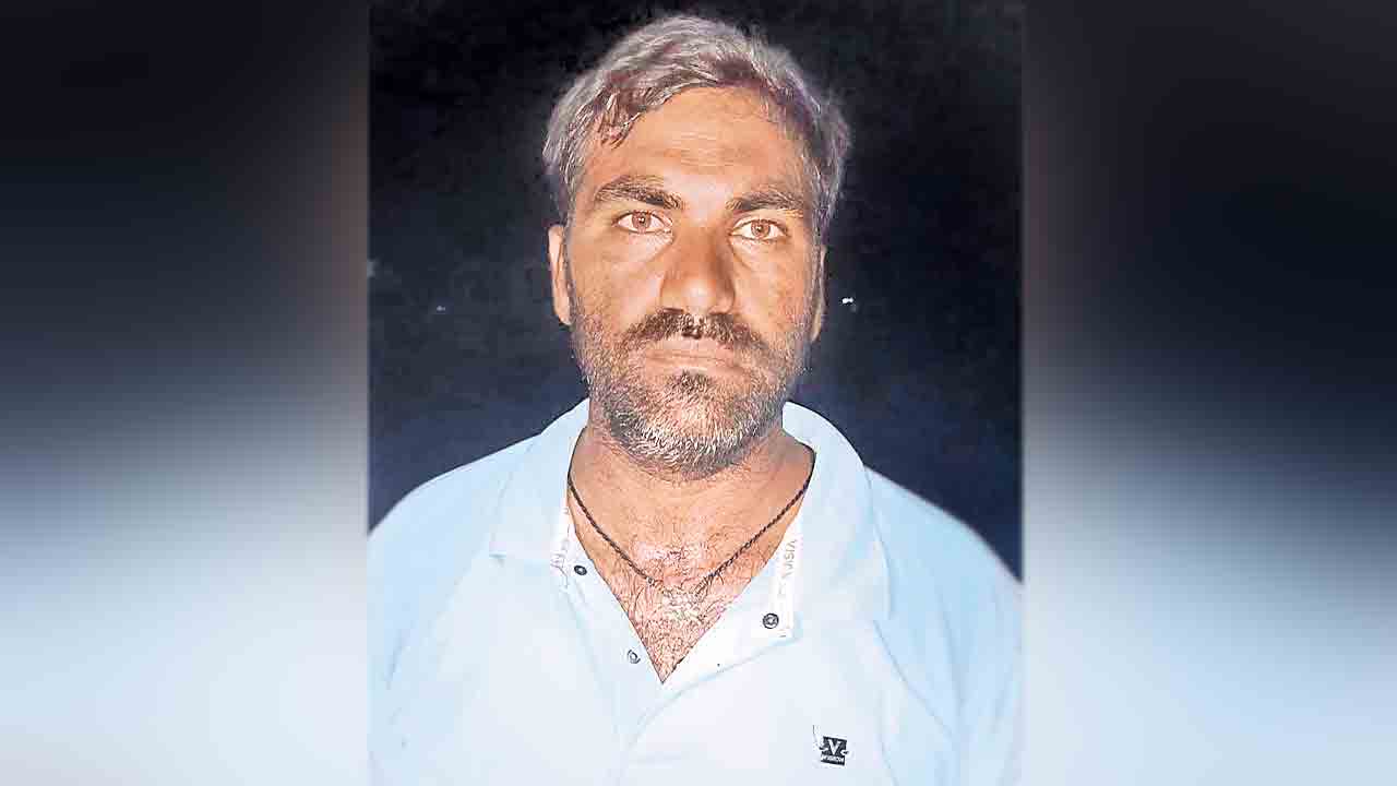 నెలరోజులైనా కొంటలేరని ఆత్మహత్యా యత్నం