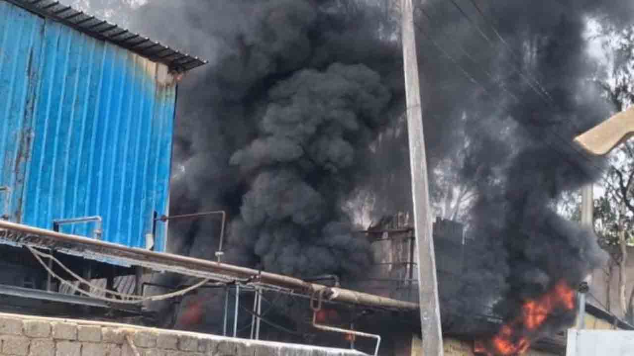 Fire Accident | జీడిమెట్ల పారిశ్రామిక వాడలో అగ్ని ప్రమాదం