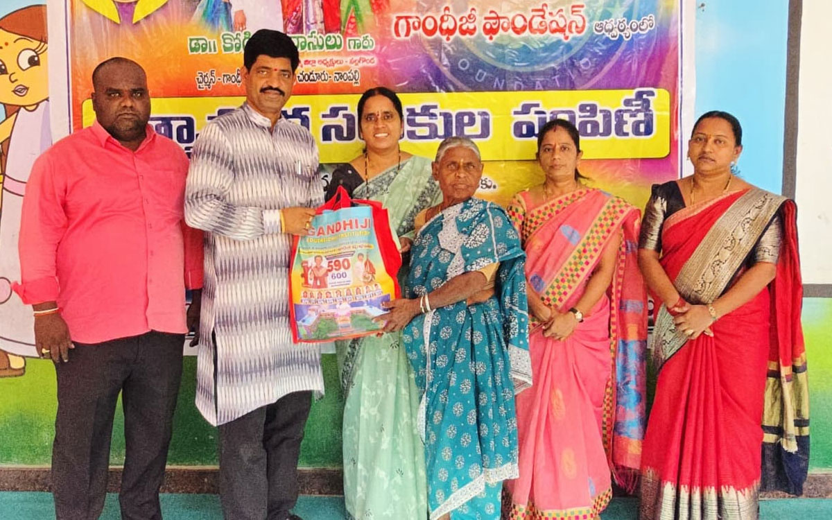 ‘నిరుపేదల శ్రేయ‌స్సే గాంధీజీ ఫౌండేషన్ ఆశయం’