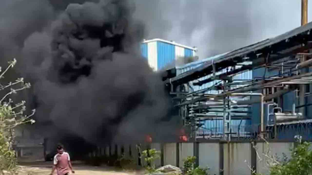 ఐడీఏ బొల్లారంలోని గ్లోకెమ్‌ పరిశ్రమలో అగ్ని ప్రమాదం