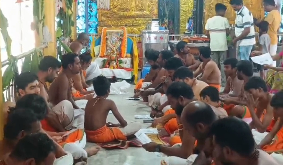 Godavarikhani | గోదావరిఖని కోదండ రామాలయంలో 24 గంటల సామూహిక హనుమాన్ చాలీసా పారాయణం ప్రారంభం