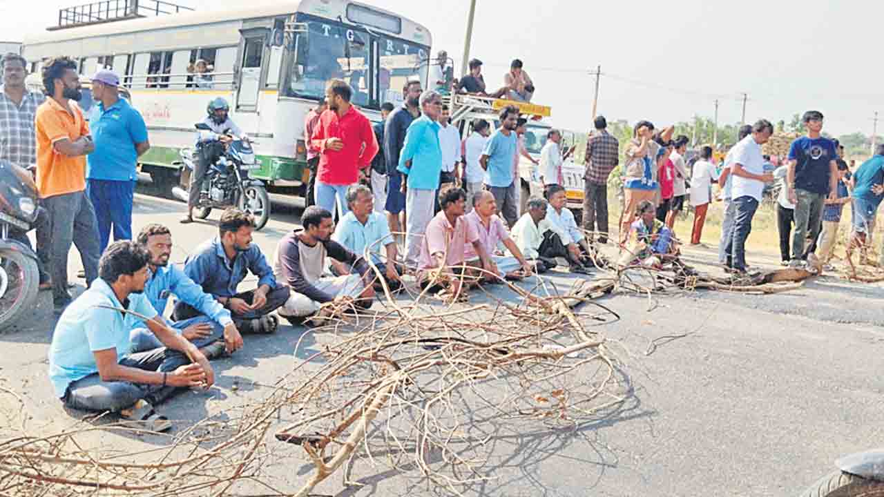 నెల రోజులు దాటినా తూకం వేయరా..