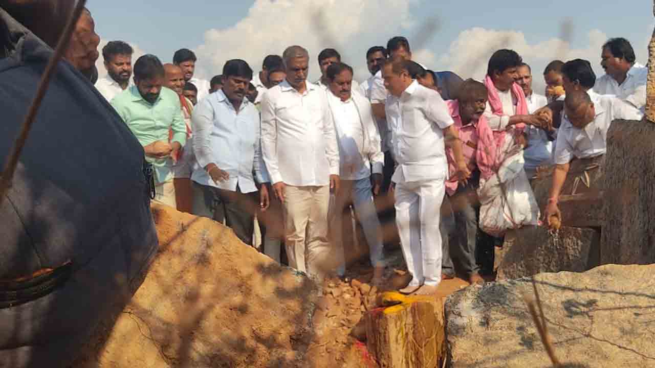 Harish Rao | లంకె బిందెల కోసమే పురాతమైన ఆలయాలను కూల్చివేస్తున్నారు : హరీశ్‌ రావు