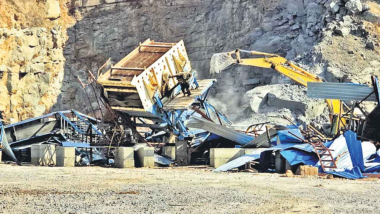Hydraa | హైడ్రా రెండు నాల్కల ధోరణి.. రాఘవ కన్‌స్ట్రక్షన్‌పై ఉదయం ఒక ప్రకటన.. సాయంత్రానికి మరొకటి!