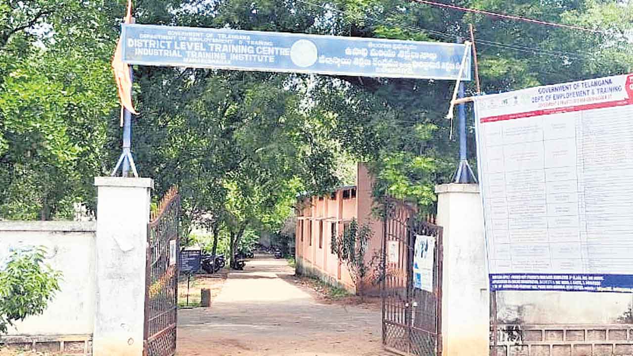 ఐటీఐ, ఏటీసీల్లో ప్రవేశాలకు వేళాయే..!
