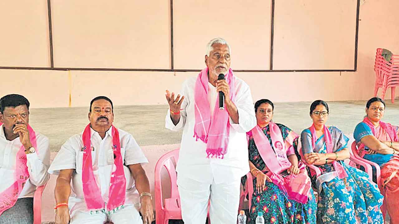 కాంగ్రెస్‌, బీజేపీ తోడు దొంగలు
