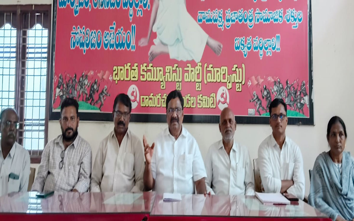 అసమర్థ పాలనతో ఆర్థిక వ్యవస్థ‌ కుదేలు : జూలకంటి రంగారెడ్డి
