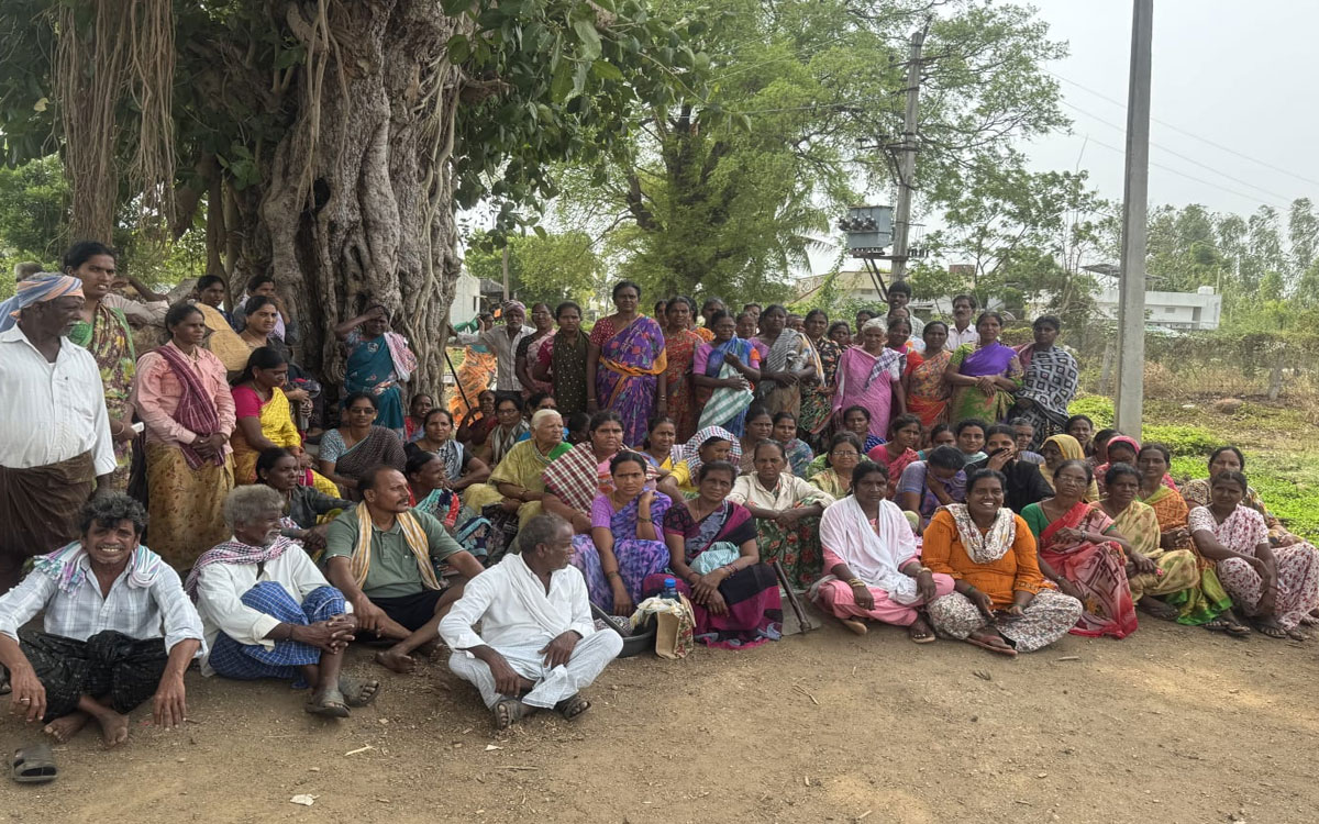 జూలూరుపాడులో ఉపాధి కూలీల ధర్నా