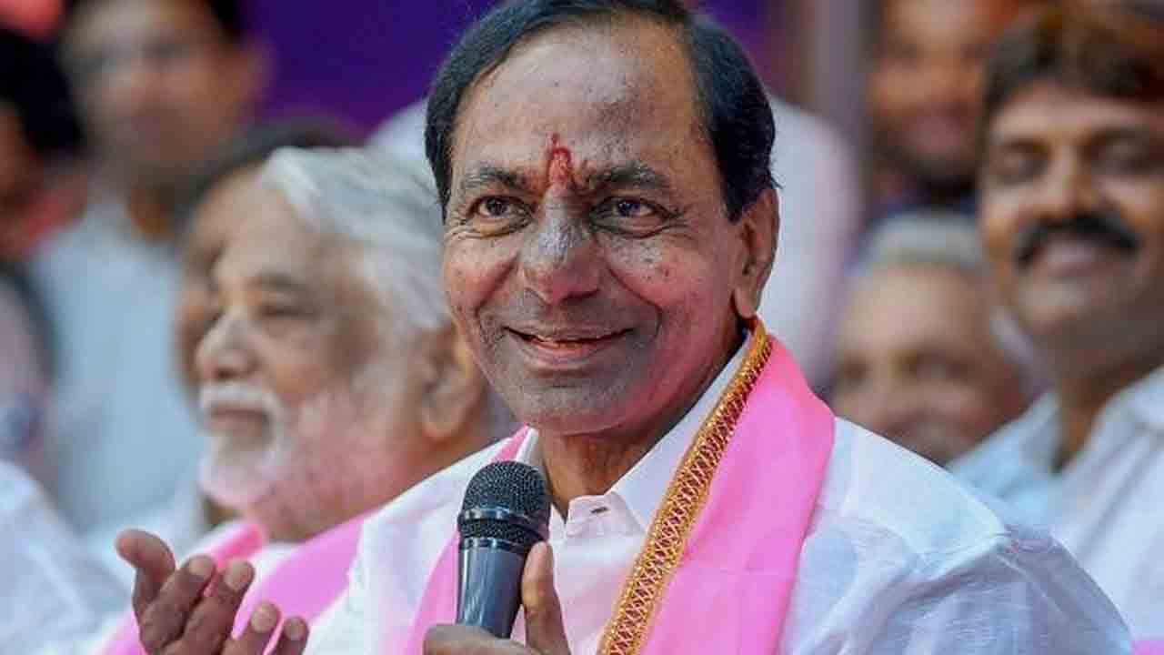 మనసున్న మనిషి.. మానవీయ పథకాలు
