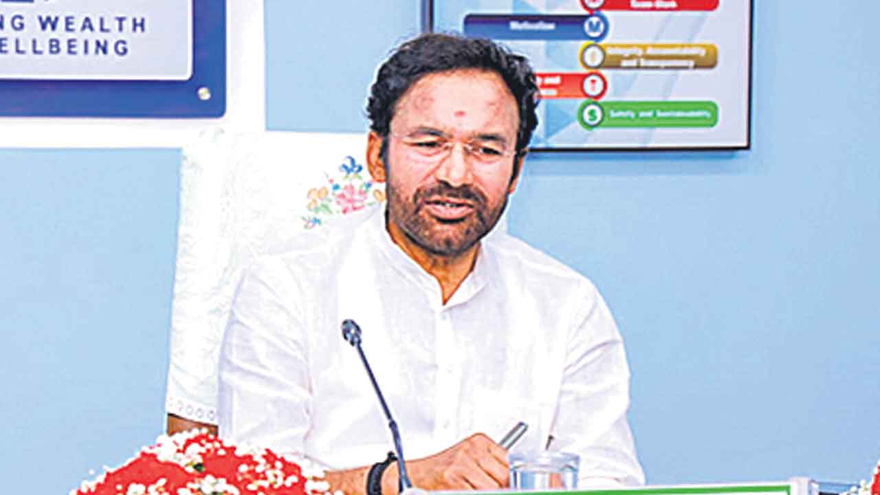 సోలార్‌ ప్రాజెక్టులపై సర్కార్‌ అలసత్వం