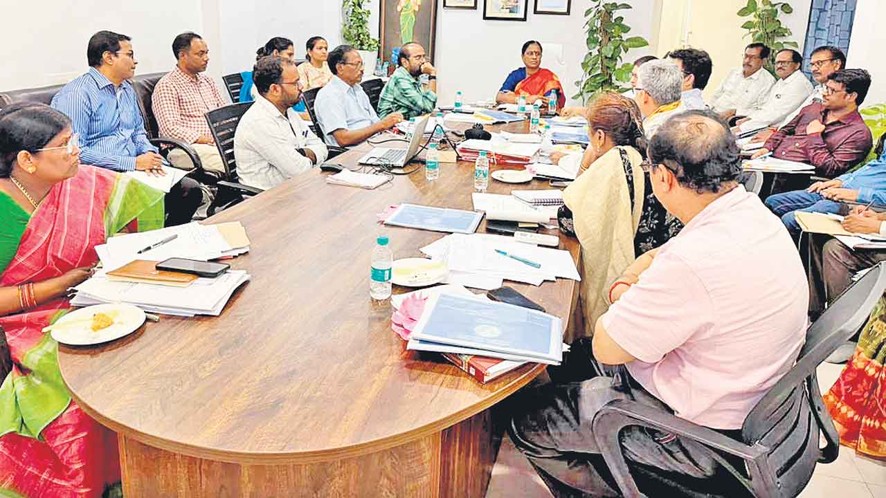 దేవాదాయ శాఖను ప్రక్షాళన చేయాలి