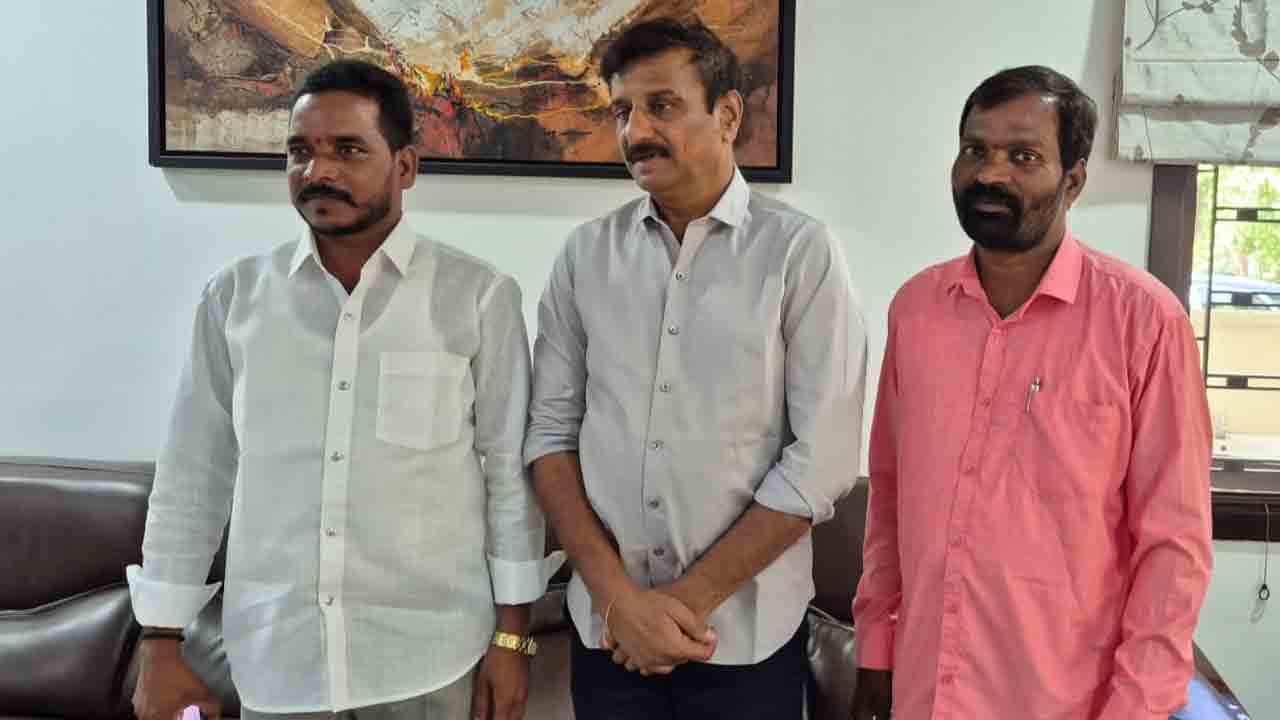 Rayapol | విద్యుత్‌ సమస్యన పరిష్కరించాలని..ఎమ్మెల్యే కేపీఆర్‌ను కలిసిన వడ్డేపల్లి బీఆర్ఎస్ నాయకులు