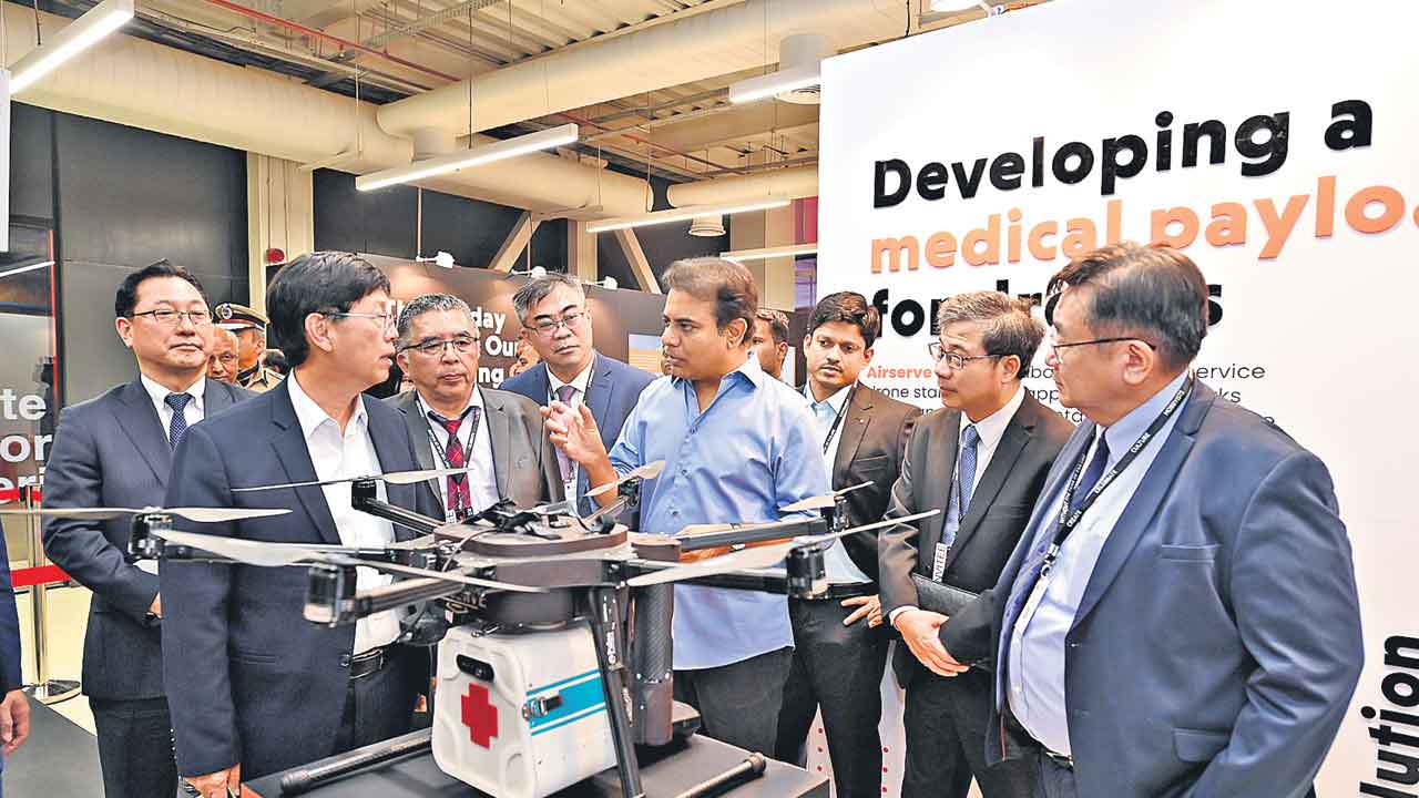 యువత కలలకు రెక్కలు తొడిగిన టీ-వర్క్స్‌