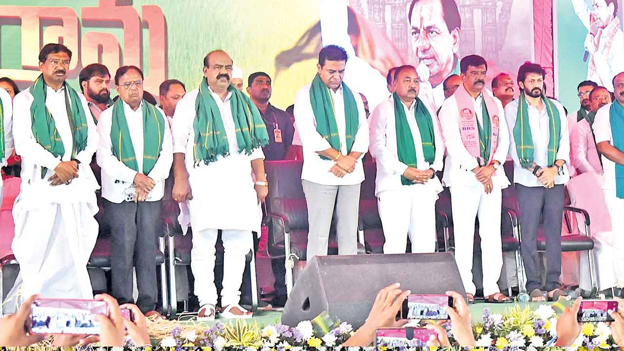 Warangal | ఓరుగల్లు సాక్షిగా రైతు రణగర్జన..సదస్సు సక్సెస్‌తో బీఆర్‌ఎస్‌ పార్టీ శ్రేణుల్లో హర్షాతిరేకాలు