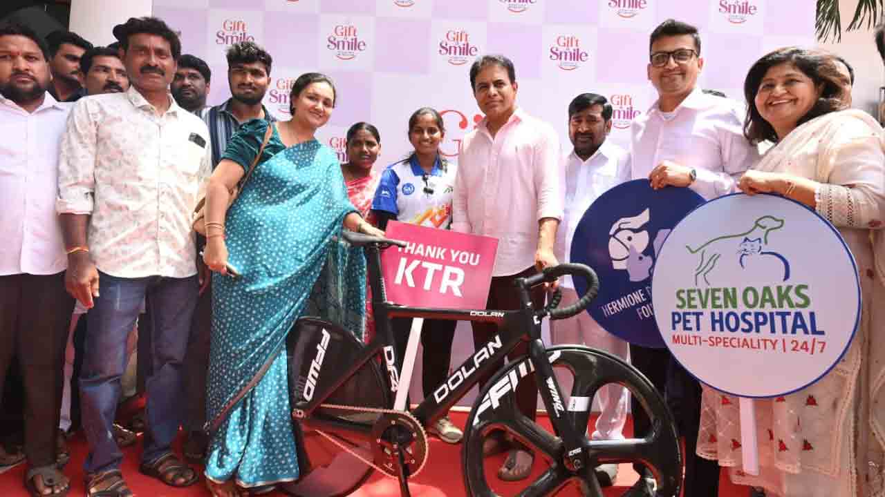 Cyclist Ramya | సైక్లిస్ట్ రమ్యకు కేటీఆర్ మాట ఇచ్చారు.. నిలబెట్టుకున్నారు