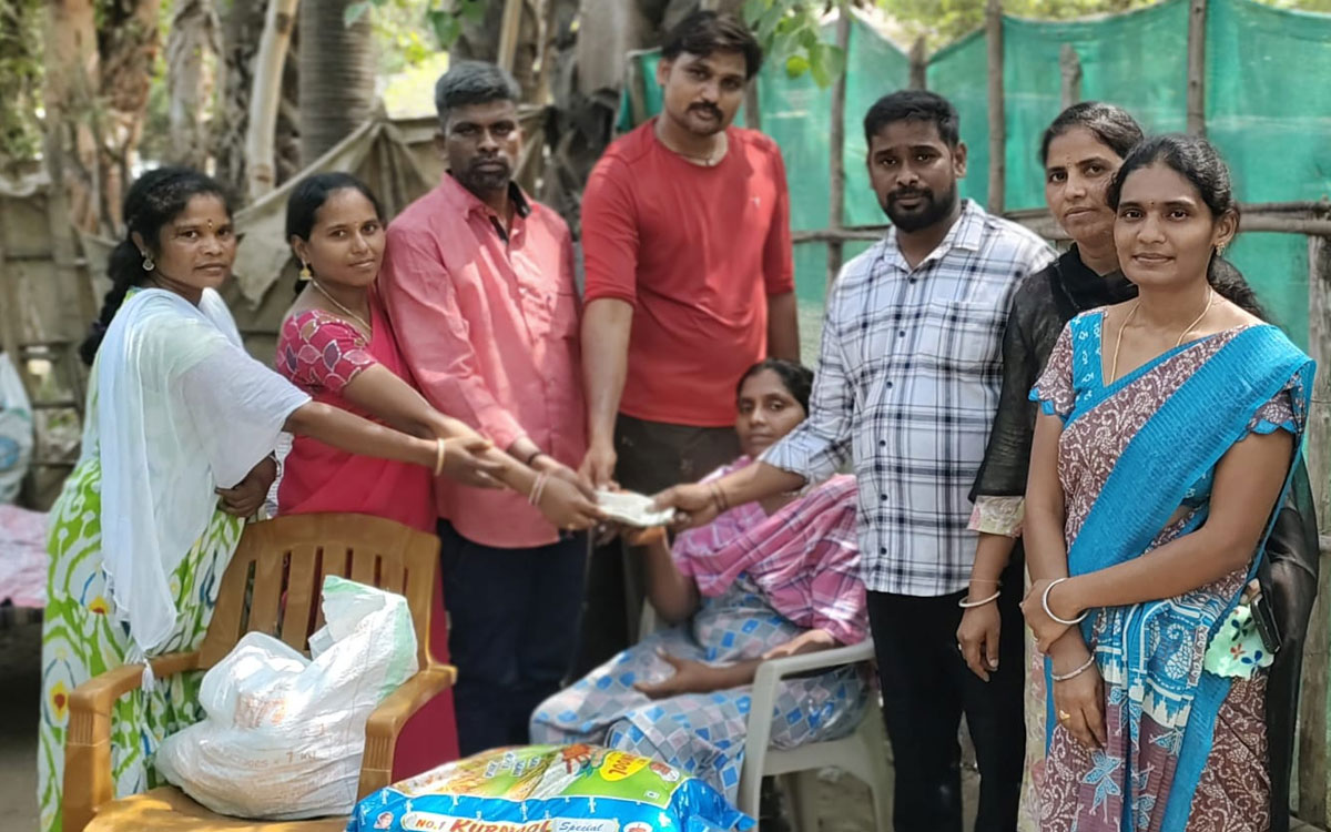 స్నేహితురాలికి ఆపన్న‌హస్తం